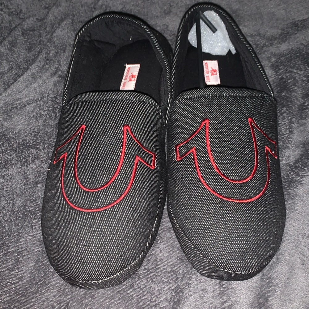 True religion slippers